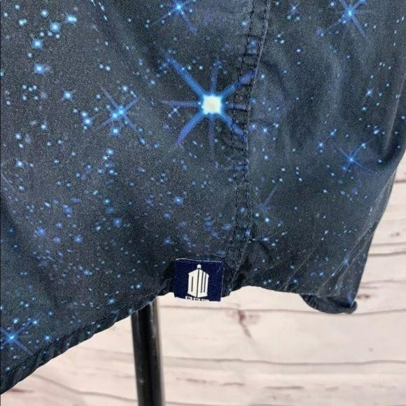 Dr. Who Men's Blue Time Machine Button Down‎ Short Sleeve Shirt Size Small - Picture 8 of 9